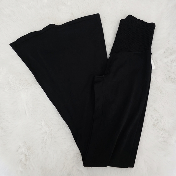 OFFLINE By Aerie🖤 Super Flare High-rise Leggings SIZE S - Picture 6 of 8